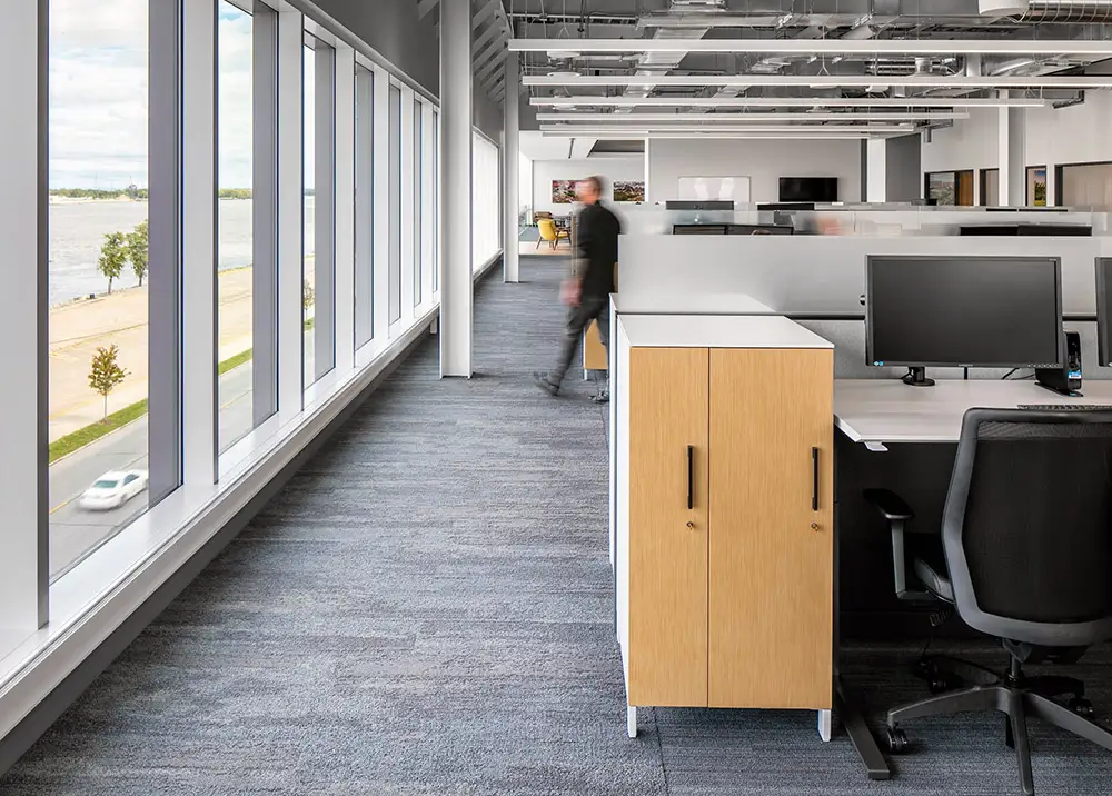 怎樣對(duì)辦公室裝修進(jìn)行個(gè)性化風(fēng)格設(shè)計(jì)，才能展現(xiàn)企業(yè)個(gè)性與品牌價(jià)值？